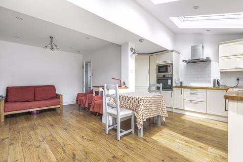 36 Cardinal Avenue, Kingston Upon Thames, KT2 5SB