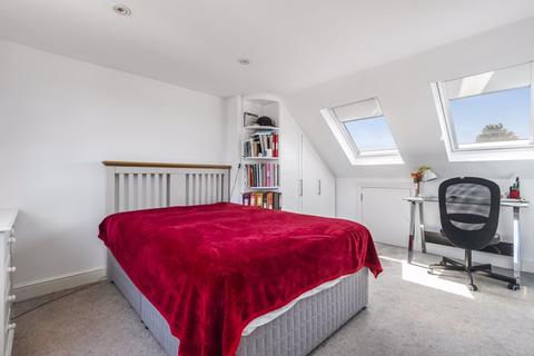 36 Cardinal Avenue, Kingston Upon Thames, KT2 5SB