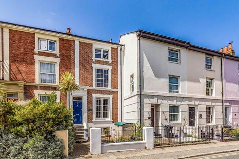 4 bedroom townhouse to rent - St. James's Road, Southsea