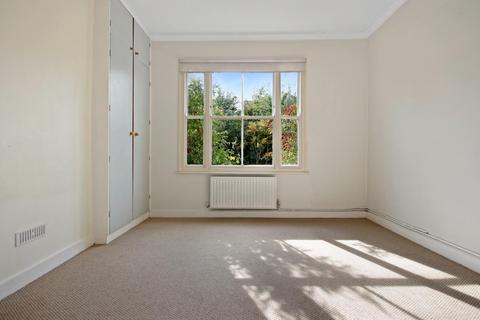9 Howard Road, London, SE20 8HQ