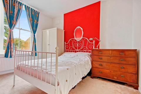 2 bedroom flat for sale - High Street, Penge