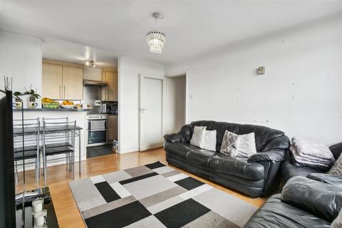 2 bedroom flat for sale, Ross Road, South Norwood