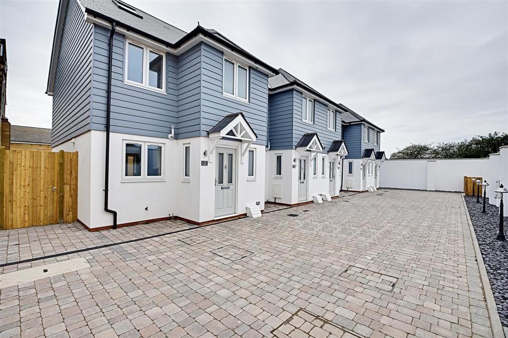 London Road, BexhillOnSea 3 bed terraced house £273,000