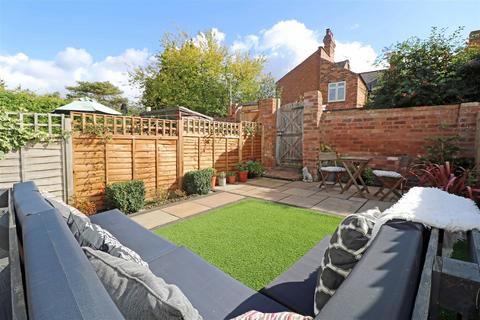 66 Albert Street, Warwick, CV34 4JX
