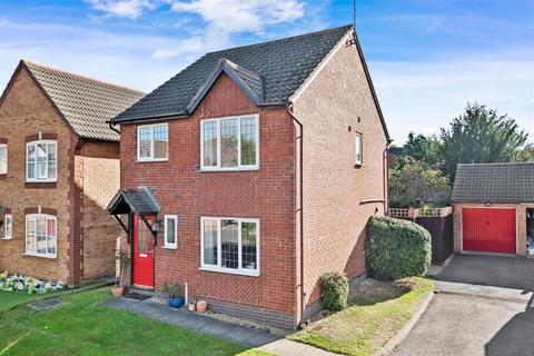 17 Beach Close, Evesham, WR11 1GH