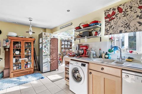 17 Beach Close, Evesham, WR11 1GH