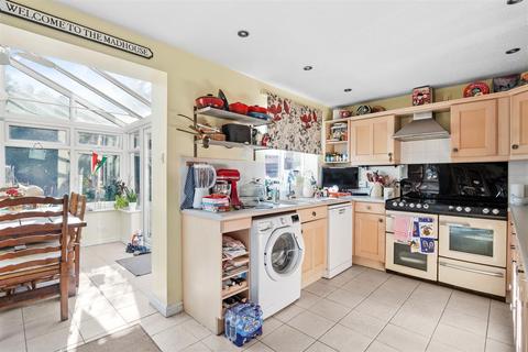 17 Beach Close, Evesham, WR11 1GH