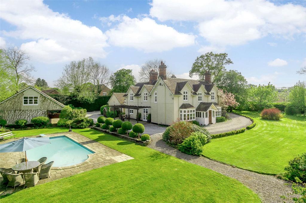 Station Lane, Mickle Trafford, Chester, Cheshire, CH2 5 bed detached