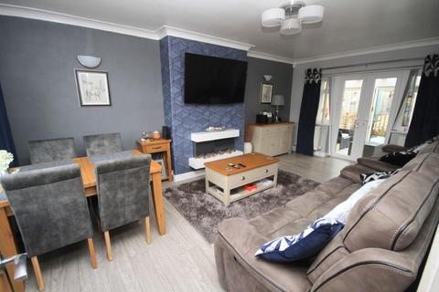 3 Kings Drive, Bradford, BD2 1PX