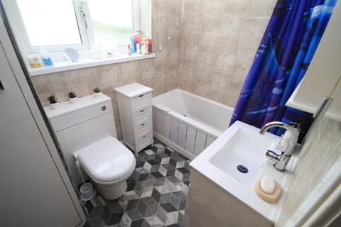3 Kings Drive, Bradford, BD2 1PX