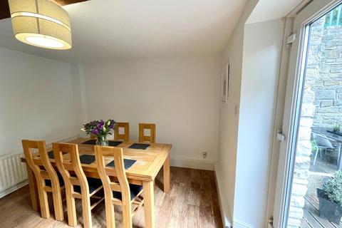 10 Brooklands Close, Holywell Green, Halifax, HX4 9AB