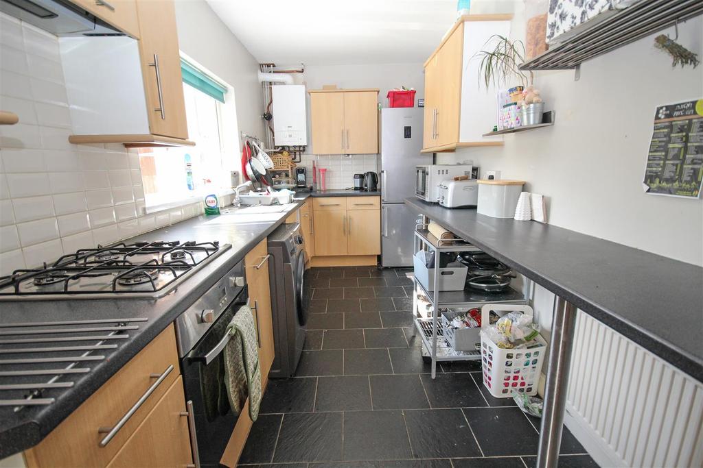Kitchen1.jpg