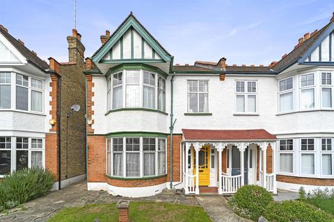 9 Hereford Road, London, E11 2EA