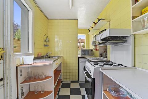 9 Hereford Road, London, E11 2EA
