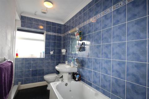 2 bedroom maisonette to rent - Top Flat, 169 London RoadSittingbourneKent