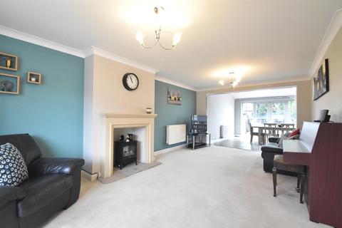 10 Clarkefields, Bayston Hill, Shrewsbury, SY3 0ES