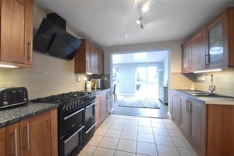 10 Clarkefields, Bayston Hill, Shrewsbury, SY3 0ES