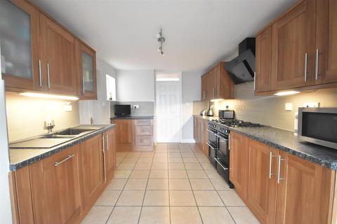 10 Clarkefields, Bayston Hill, Shrewsbury, SY3 0ES