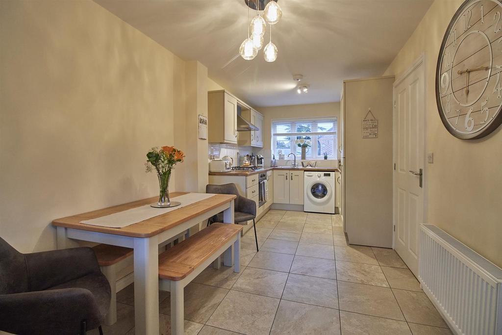 &#39;l&#39; shaped open plan living dining kitchen room