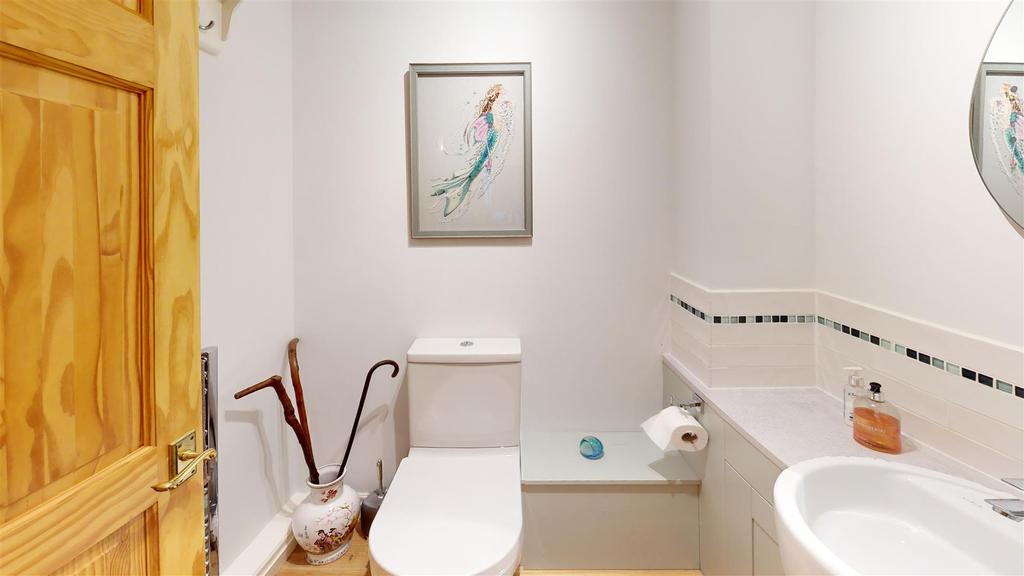 Horseshoe-Barn-Bathroom(2).jpg