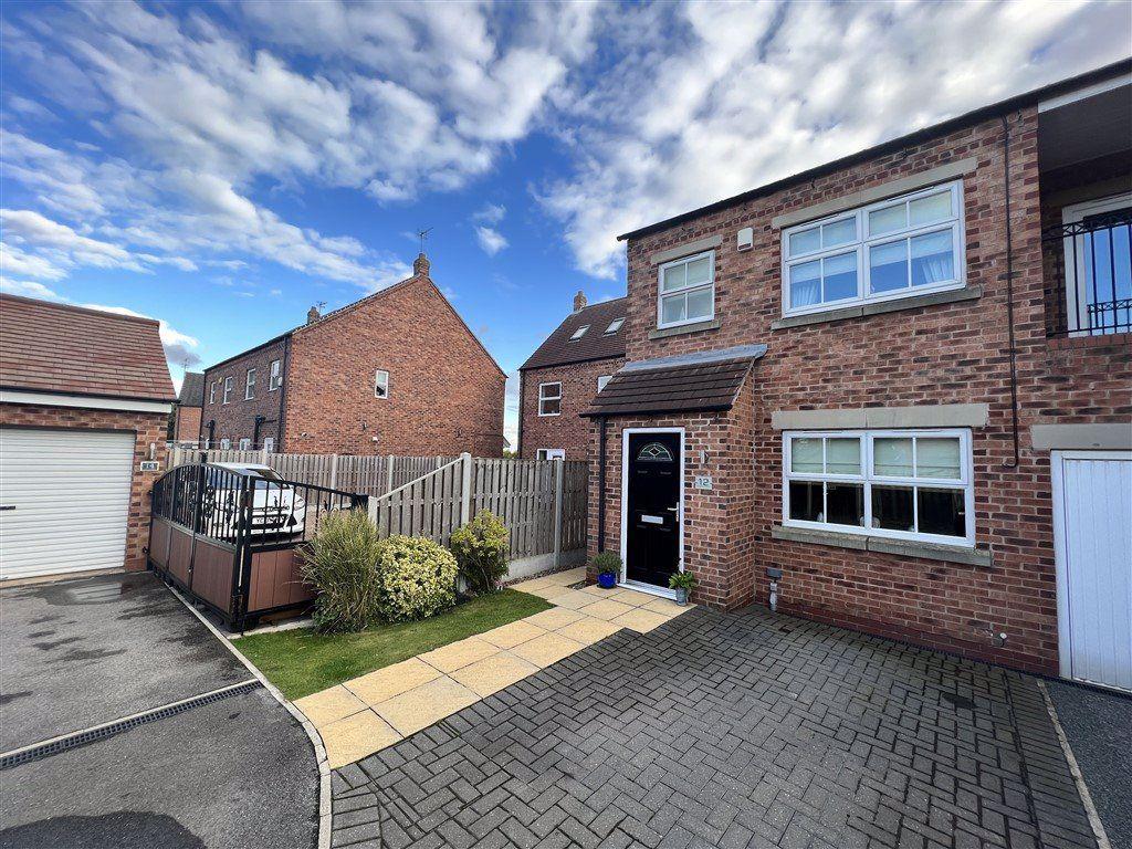 Whitley Farm Close, Whitley, DN14 2 bed semidetached house £825 pcm