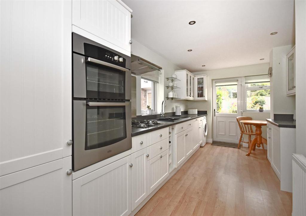 26 Cricket Meadow, Bridgnorth 3 bed detached house for sale £320,000