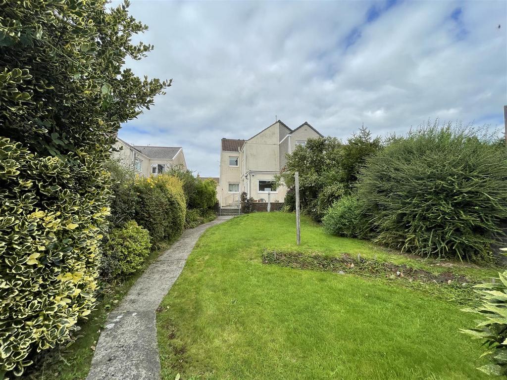 Smiths Road, Birchgrove, Swansea 3 bed semidetached house £175,000