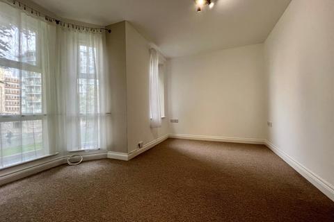 2 bedroom apartment to rent - Portsmouth Road