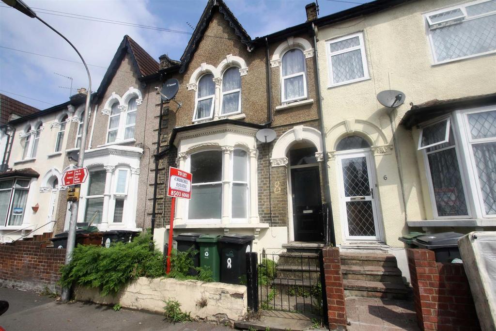 Coppermill Lane, Walthamstow E17 2 bed flat £1,450 pcm (£335 pw)
