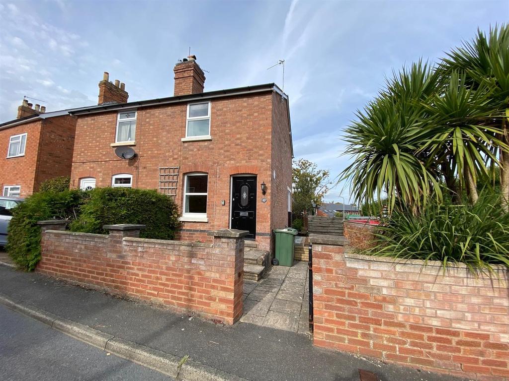 Lower Chase Road, Malvern 2 bed semidetached house £250,000