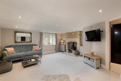 4 bedroom semi-detached house for sale - 35 Kingscote, Tetbury
