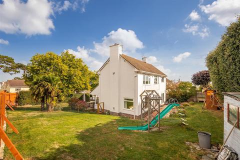 5 bedroom detached house for sale - Oxlea Close, Torquay