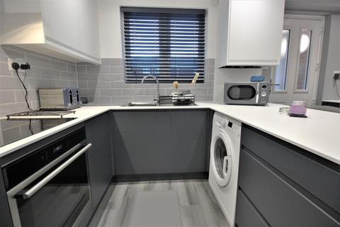 50 Bledlow Close, London, SE28 8HF