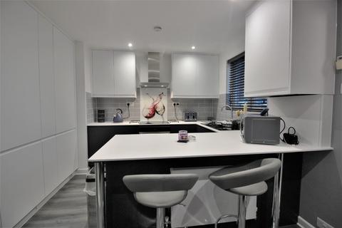 50 Bledlow Close, London, SE28 8HF