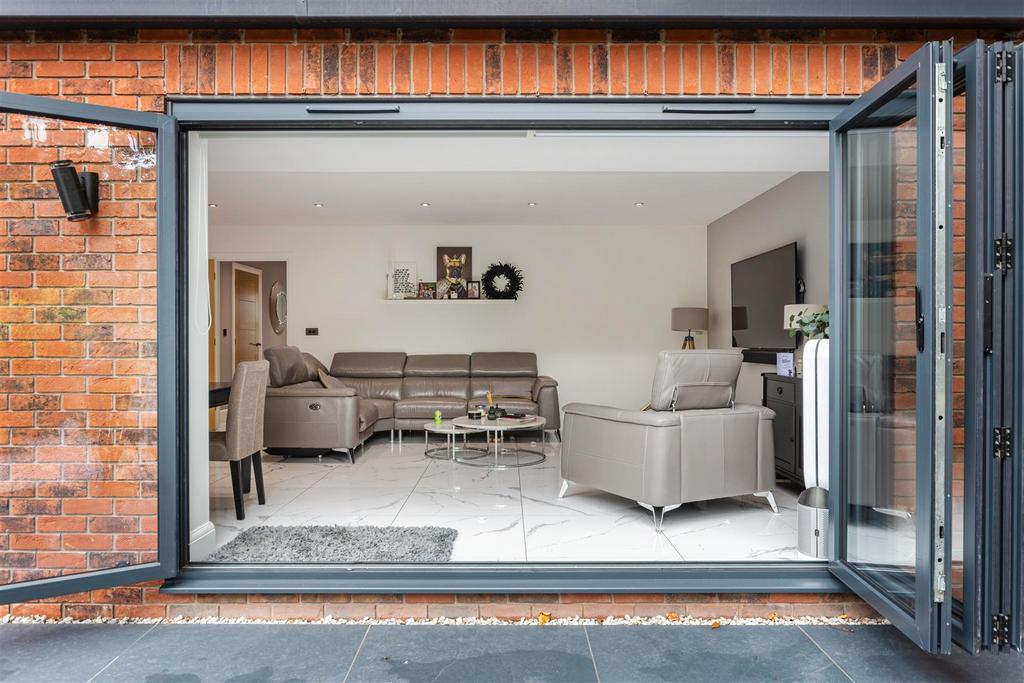 8522912-exterior22.jpg
