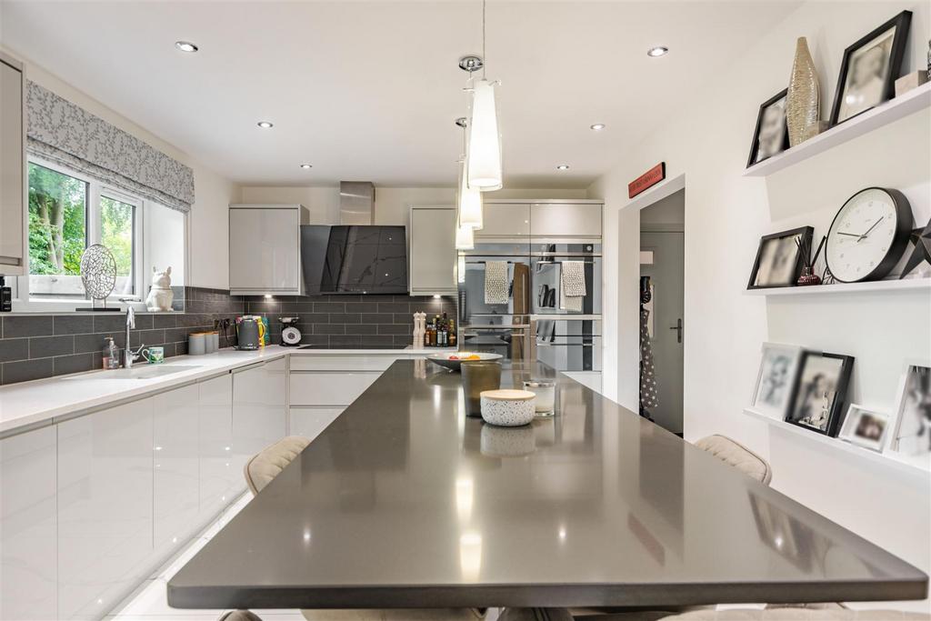 8522912-interior26.jpg