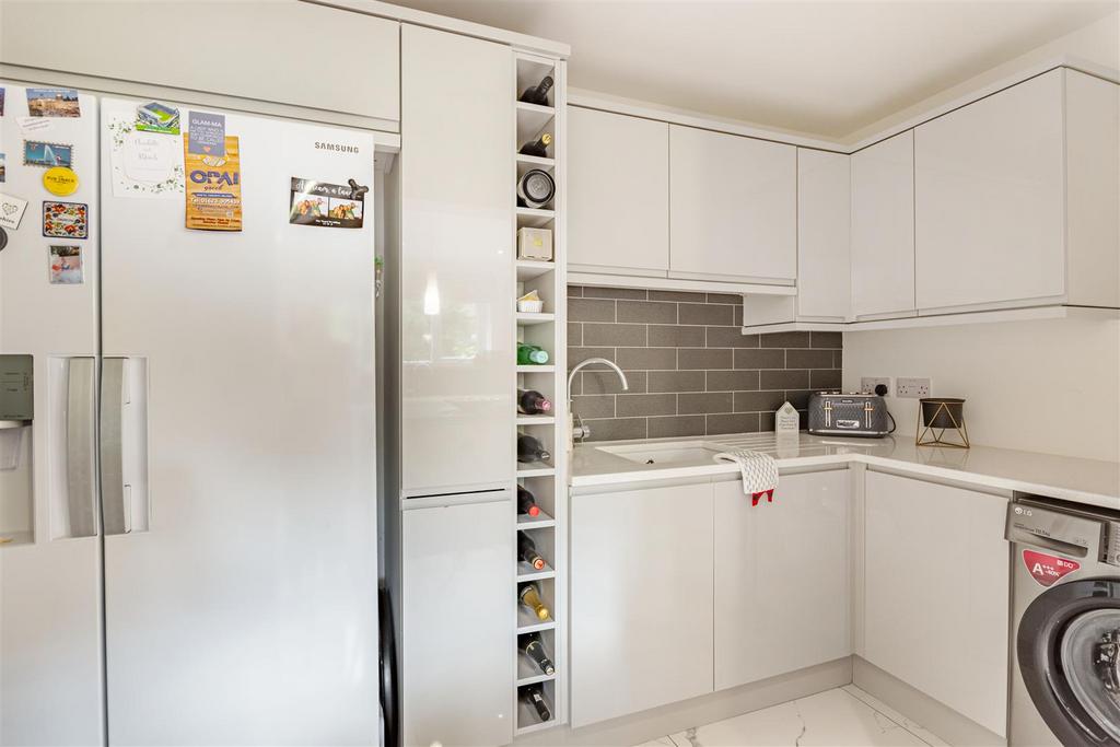 8522912-interior29.jpg