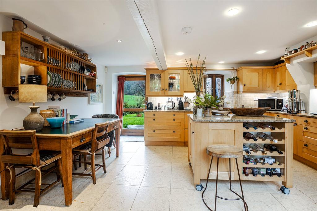 Kitchen/Breakfast Rm