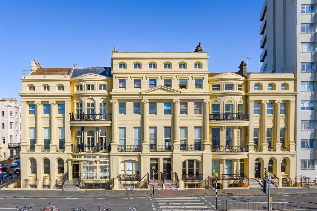 Brunswick Terrace, Hove 3 bed apartment for sale £750,000