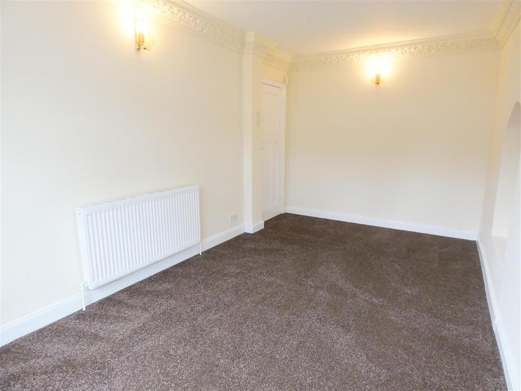 Derrydown Road, Great Barr, Birmingham 3 bed semidetached house £265,000