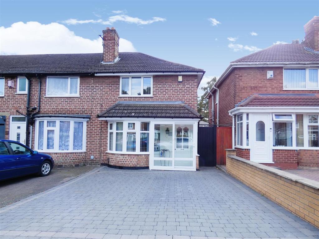 Calshot Road, Great Barr, Birmingham 2 bed end of terrace house £200,000