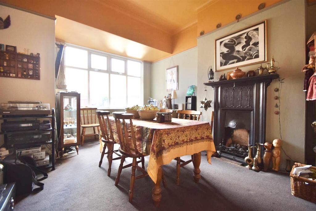 Ocean View, Whitley Bay 4 bed terraced house £345,000