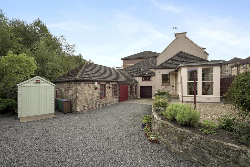 50 William Street, Dunfermline, KY12 8BG 3 bed end of terrace house £