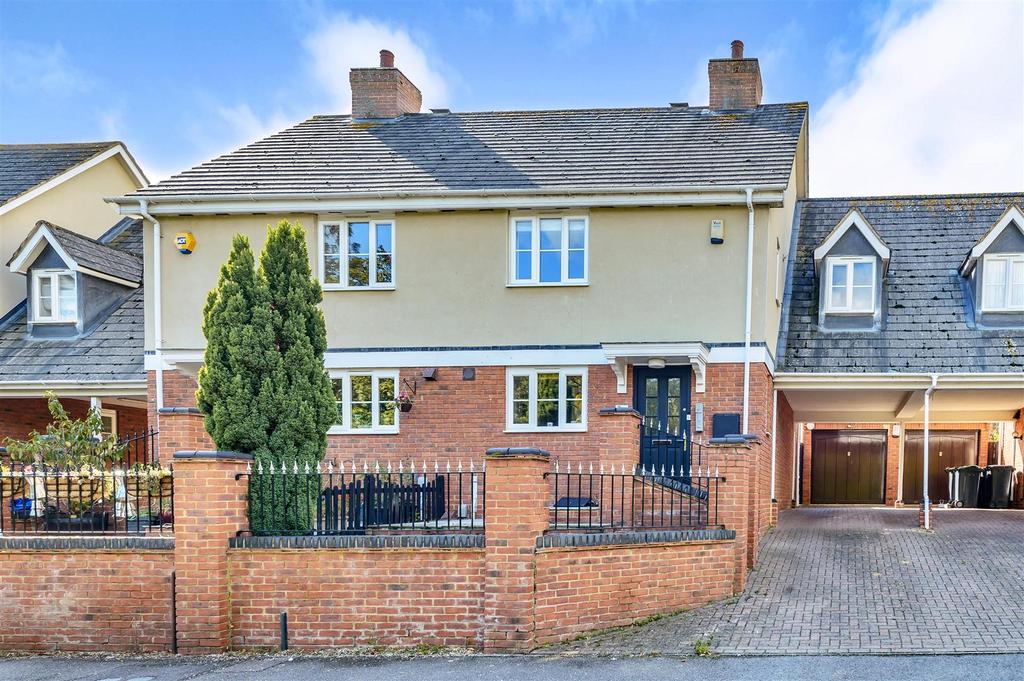 Partridge Lane, Bromham, Bedford 3 bed semidetached house £350,000