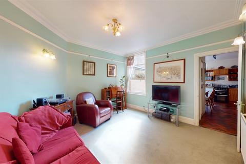14 Athelstan Road, Faversham, ME13 8QJ