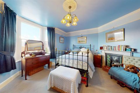 14 Athelstan Road, Faversham, ME13 8QJ