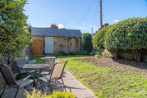 14 Athelstan Road, Faversham, ME13 8QJ