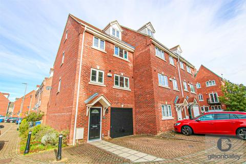5 Clickers Road, Norwich, NR3 2DD
