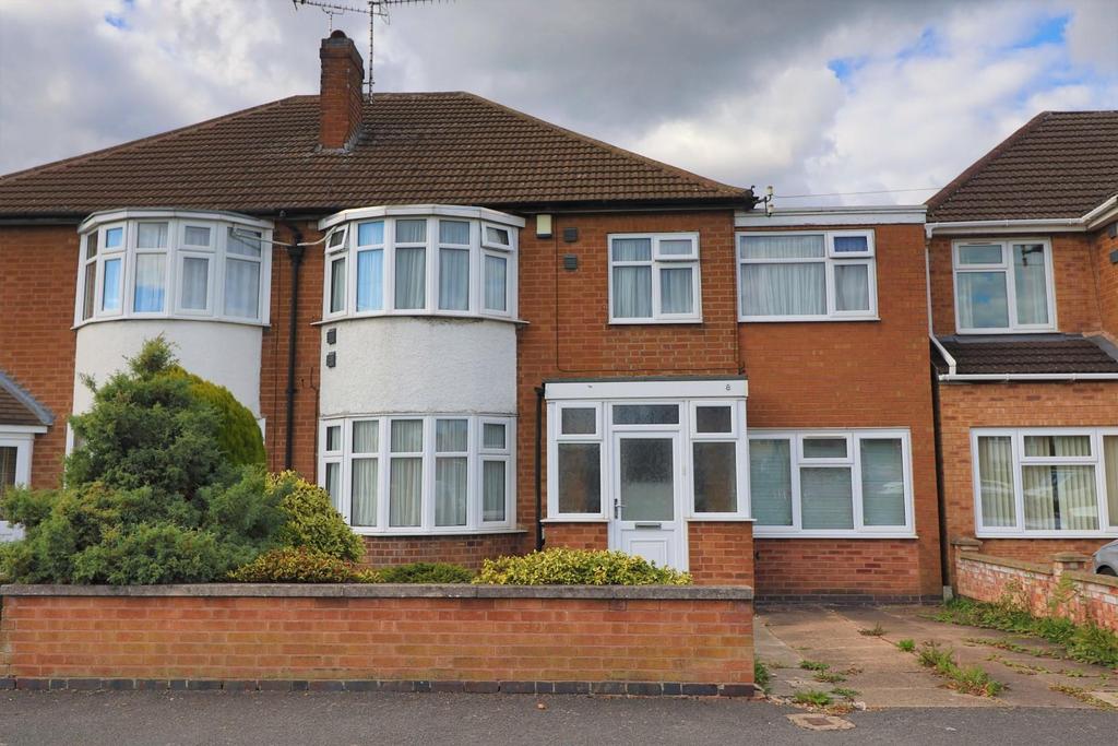 Kingsmead Close, Leicester 4 bed house £1,300 pcm (£300 pw)