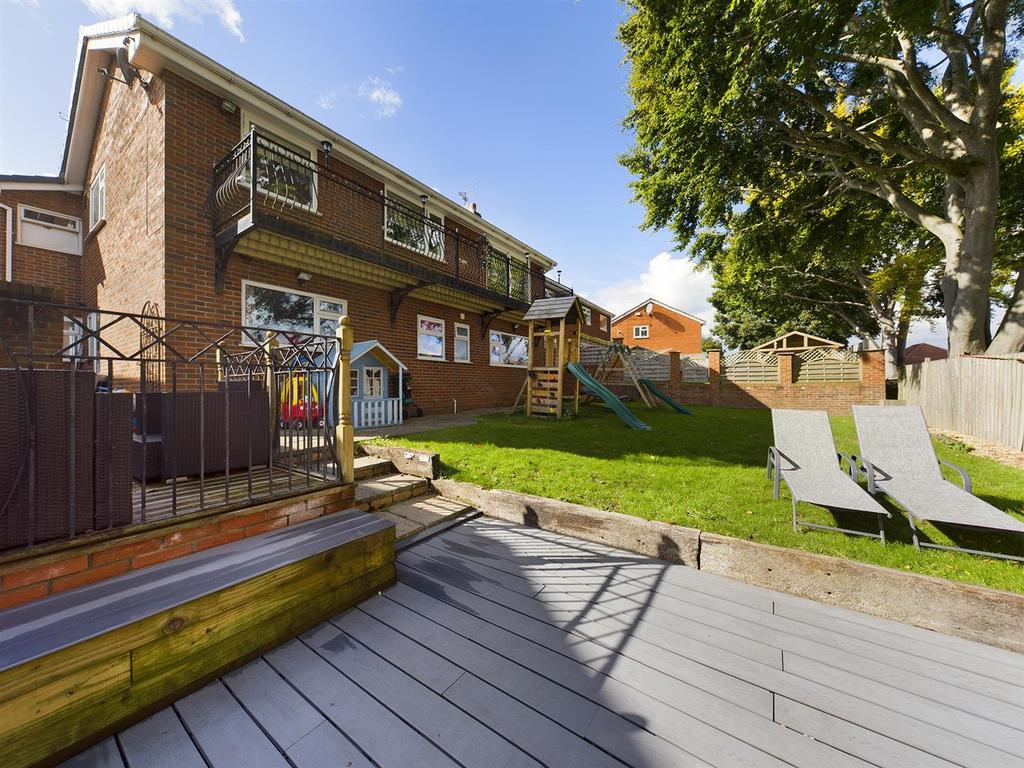Glyn Avenue, Wrexham 5 bed detached house for sale £454,950